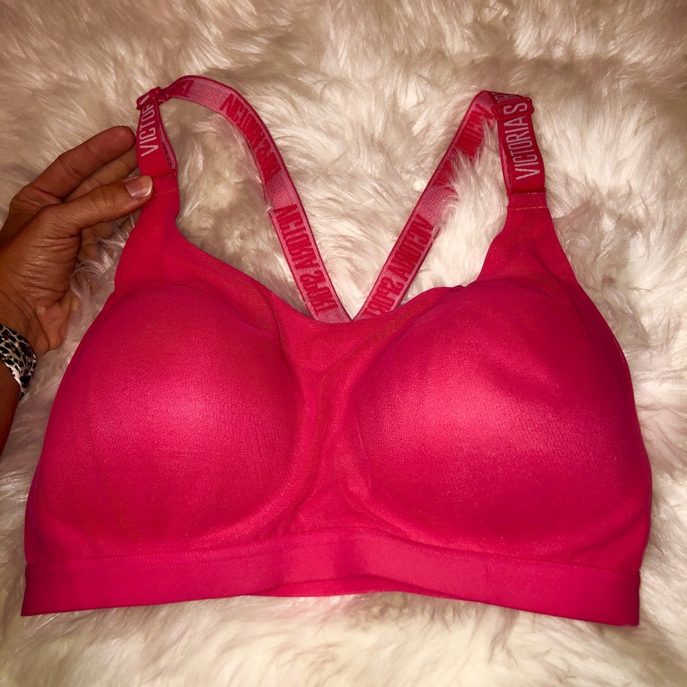 Victoria sport sports bra